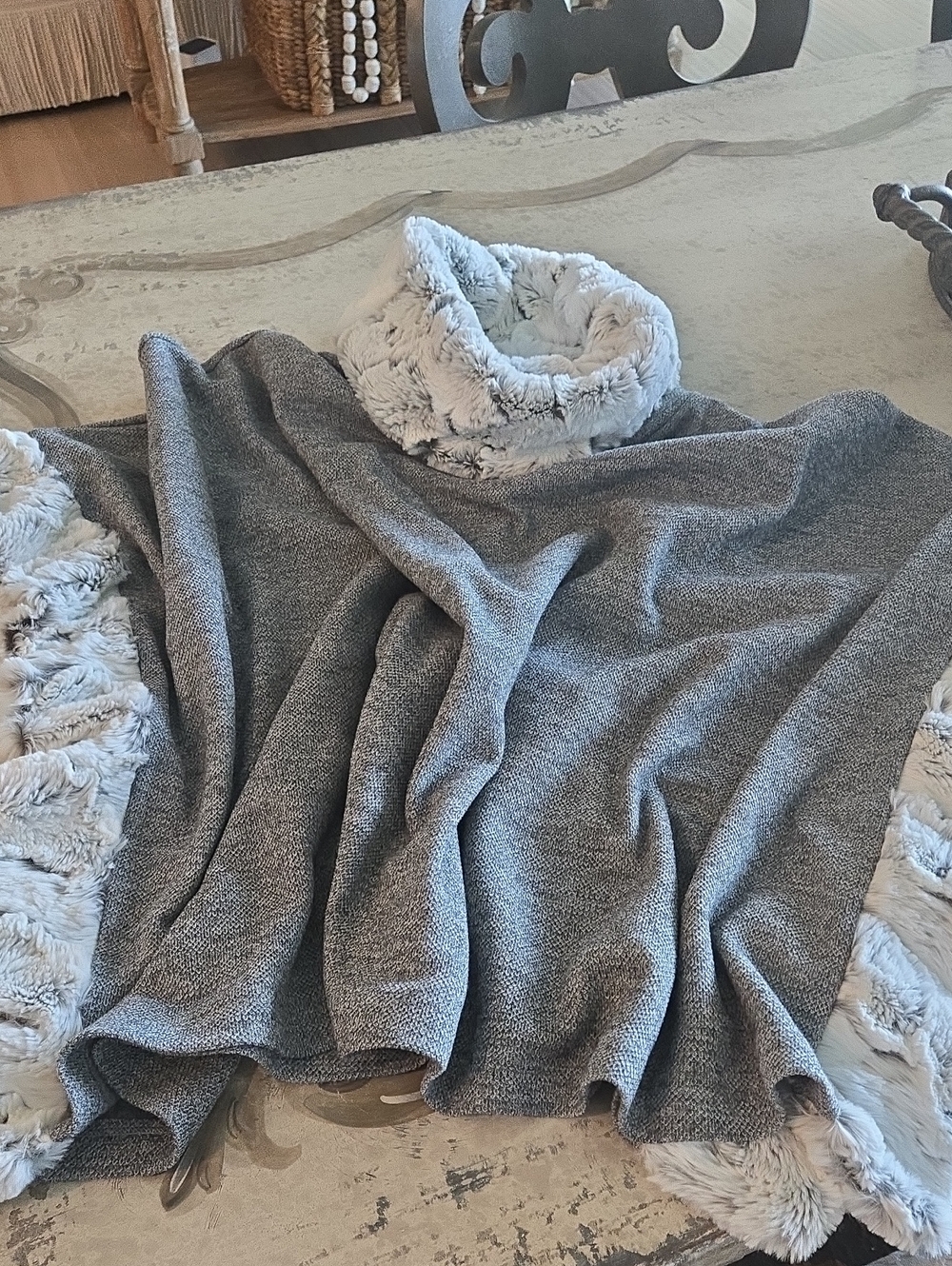 Capote Women’s Gray Faux-Fur Trim Bamboo Fleece Poncho, NWOT
